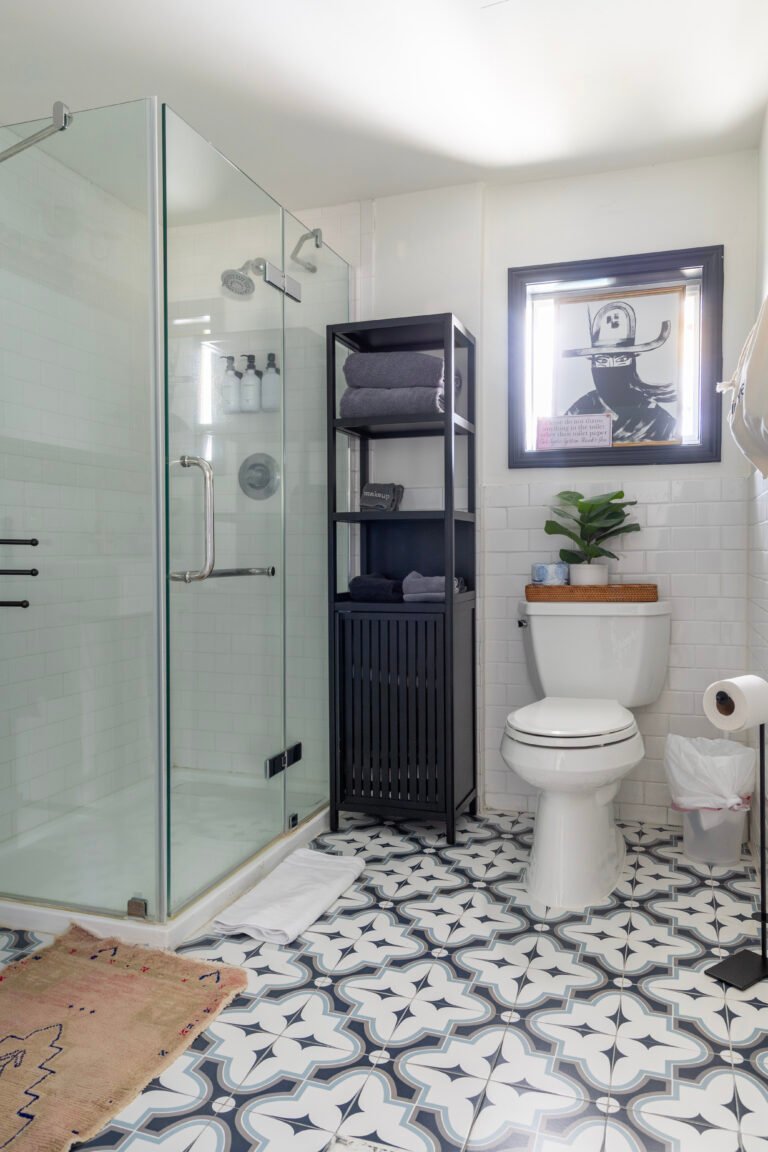 Pool Bungalow Bathroom