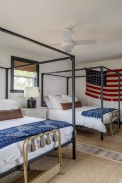 2 queen beds